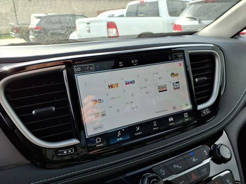 New 2026 Chrysler Pacifica Select FWD image 24