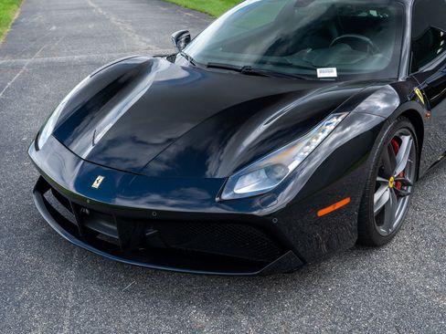 Used 2018 Ferrari 488 GTB RWD image 26