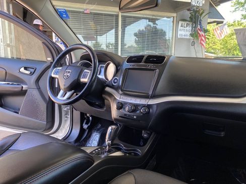 Used 2019 Dodge Journey GT AWD/4WD image 33