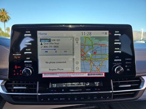 Used 2024 Toyota Sienna Platinum image 25