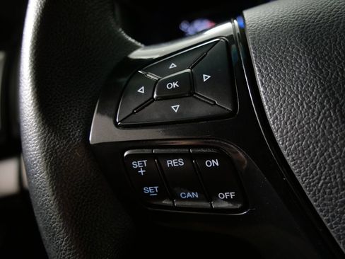 Used 2017 Ford Explorer XLT w/ Equipment Group 202A AWD/4WD image 22