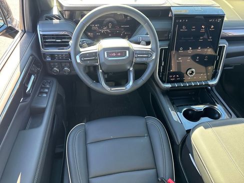 New 2026 GMC Yukon XL Elevation w/ LPO, Floor Liner Package image 15
