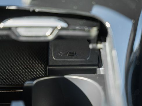 Used 2022 Mercedes-Benz C 300 4MATIC Sedan image 25