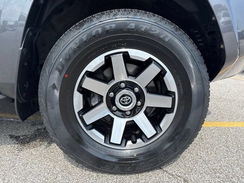 Used 2022 Toyota 4Runner TRD Off-Road Premium AWD/4WD image 44