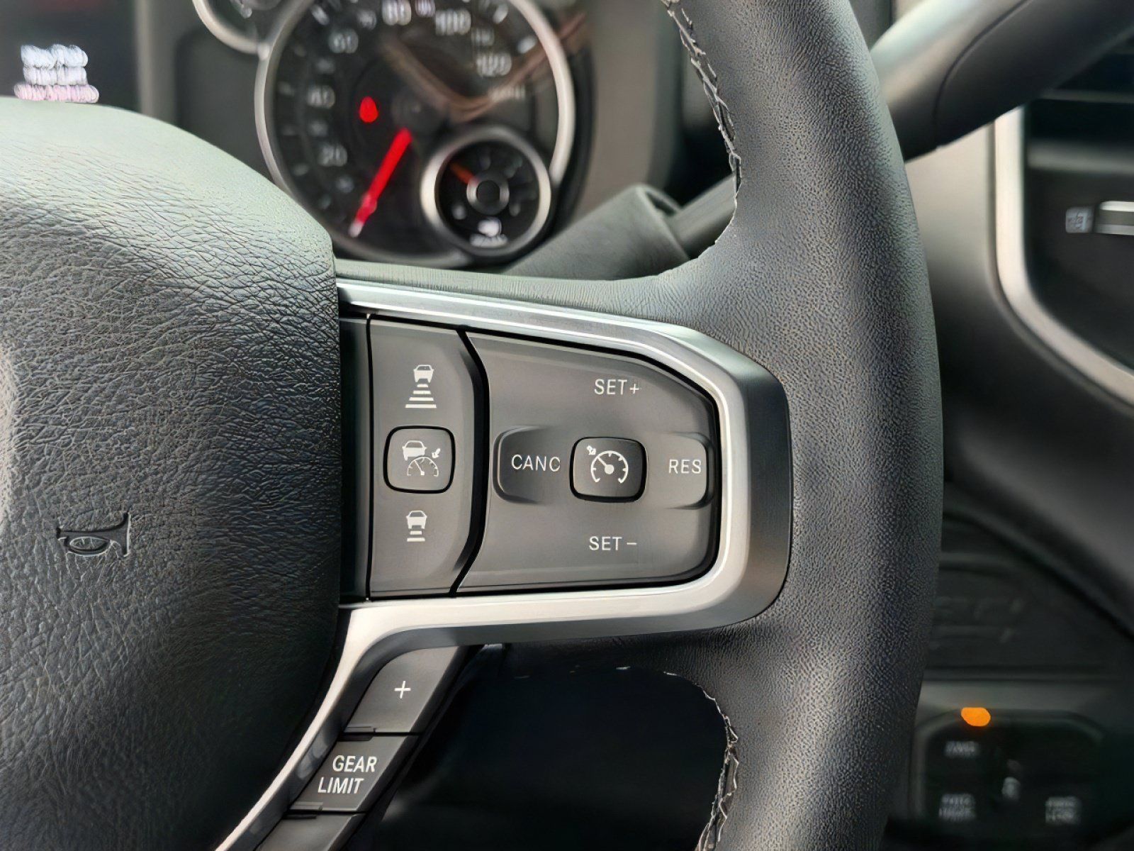 New 2027 RAM 3500 Big Horn AWD/4WD image 17