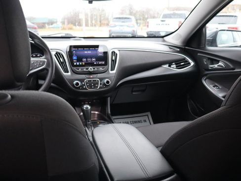 Used 2019 Chevrolet Malibu LT w/ Driver Confidence Package II FWD image 21