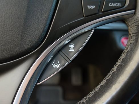 Used 2018 Acura MDX SH-AWD image 16