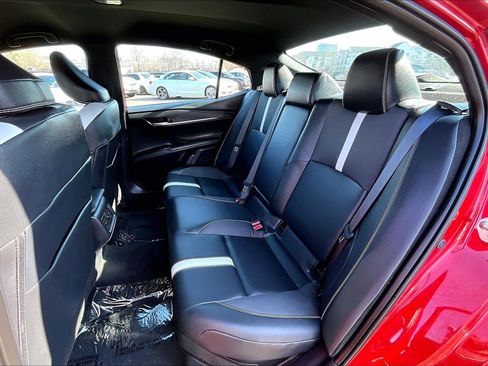 Used 2025 Toyota Camry SE image 24