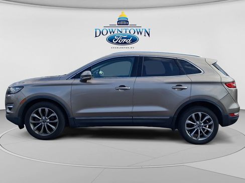 Used 2019 Lincoln MKC Select w/ Select Plus Package FWD image 3