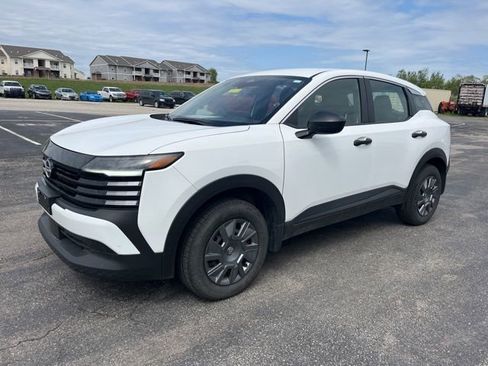 Used 2025 Nissan Kicks S AWD/4WD image 1