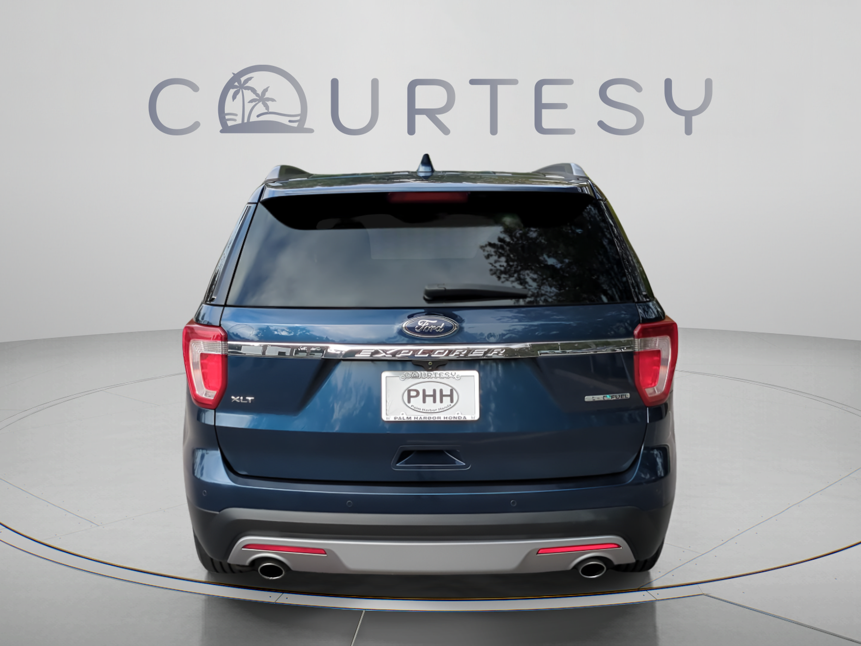 Used 2016 Ford Explorer XLT FWD image 6