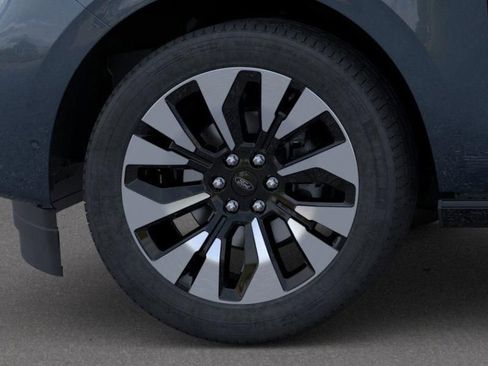 New 2026 Ford Expedition Platinum w/ Driver's Package image 19