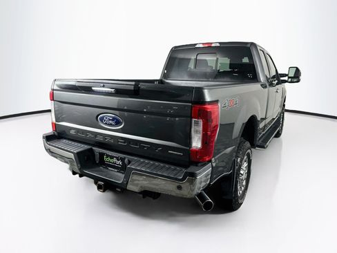 Used 2017 Ford F250 XLT w/ XLT Premium Package AWD/4WD image 9