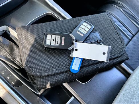 Used 2019 Honda Accord LX image 14