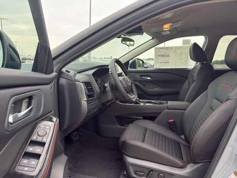 New 2026 Nissan Rogue SV AWD/4WD image 11