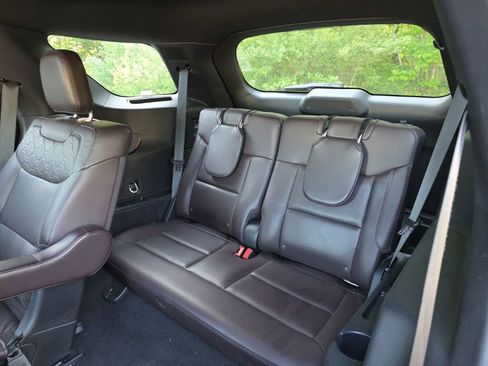 Used 2025 Ford Explorer Platinum w/ LUX Leather Package AWD/4WD image 16