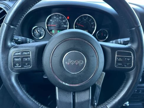 Used 2013 Jeep Wrangler Sport AWD/4WD image 21