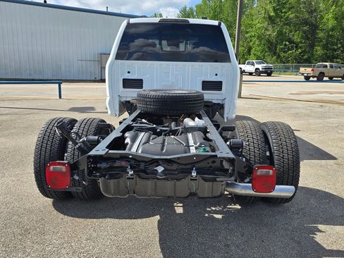 New 2026 Ford F350 XL w/ XL Chrome Package RWD image 3