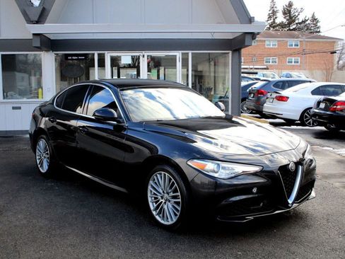 Used 2017 Alfa Romeo Giulia Ti w/ TI Lusso Light Wood Package image 7