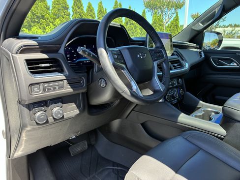 Used 2024 Chevrolet Tahoe Z71 w/ Luxury Package AWD/4WD image 23