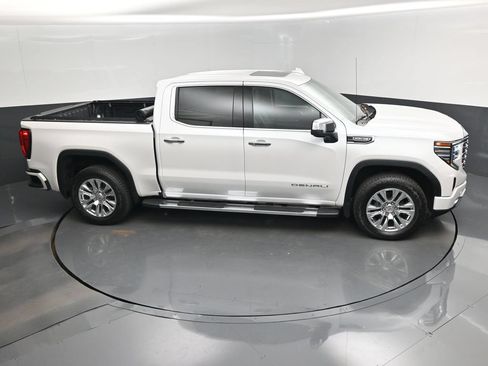 Used 2025 GMC Sierra 1500 Denali w/ Technology Package AWD/4WD image 13