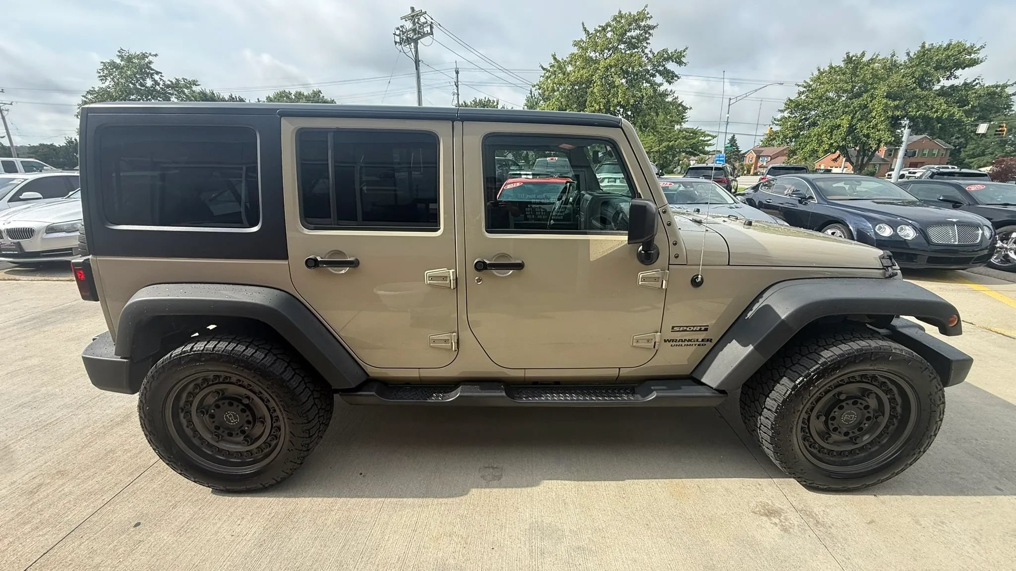 Used 2017 Jeep Wrangler Unlimited Sport w/ Quick Order Package 24S AWD/4WD image 7