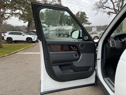 Used 2021 Land Rover Range Rover P525 Westminster Edition LWB image 25