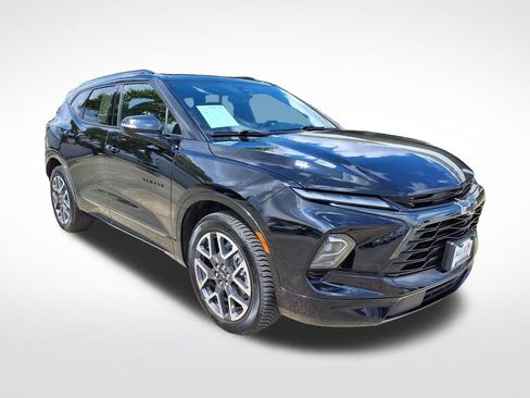 Used 2023 Chevrolet Blazer RS w/ Driver Confidence II Package AWD/4WD image 3