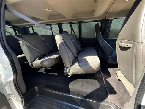 Used 2020 Chevrolet Express 3500 LT w/ LT Preferred Equipment Group image 25