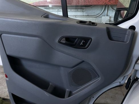 Used 2017 Ford Transit 150 XL image 17