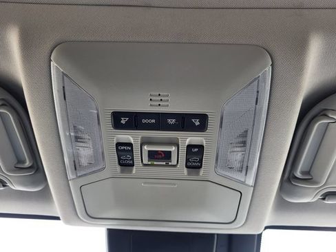 Used 2021 Toyota RAV4 XLE w/ Convenience Package AWD/4WD image 22