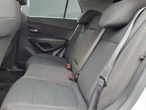 Used 2022 Chevrolet Trax LS w/ Tint and Cruise Package image 14