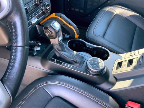 Used 2021 Ford Bronco Badlands image 16