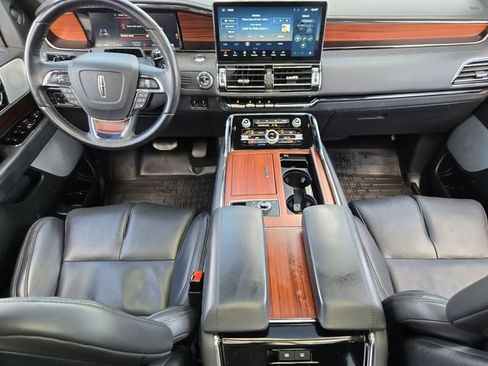 Used 2024 Lincoln Navigator Reserve AWD/4WD image 16