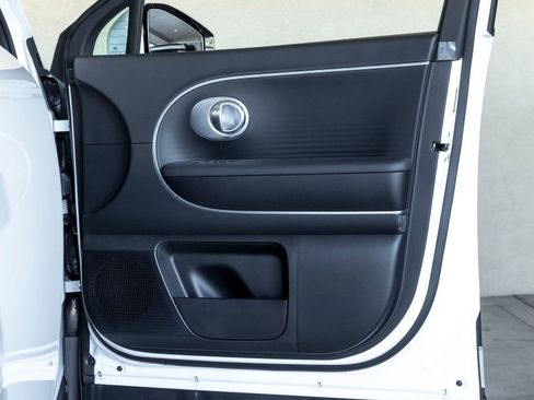 New 2026 Hyundai Ioniq 9 SE image 26