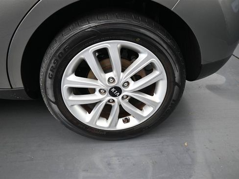 Used 2019 Kia Soul + FWD image 20