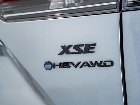 Used 2026 Toyota Corolla Cross XSE image 7