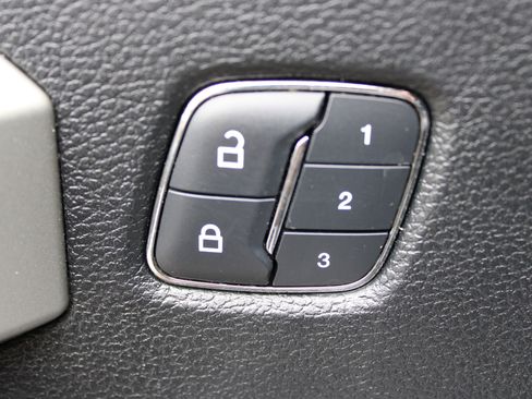 Used 2018 Ford F250 Lariat w/ Lariat Ultimate Package image 18