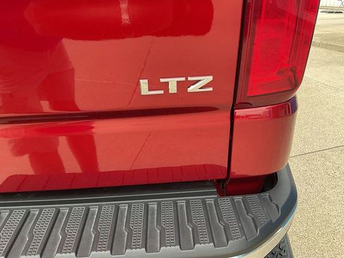 Used 2025 Chevrolet Silverado 1500 LTZ AWD/4WD image 9