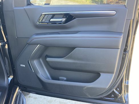 New 2025 Chevrolet Suburban RST w/ Advanced Technology Package image 25