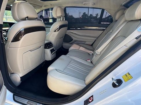 Used 2017 Genesis G90 3.3T Premium RWD image 11