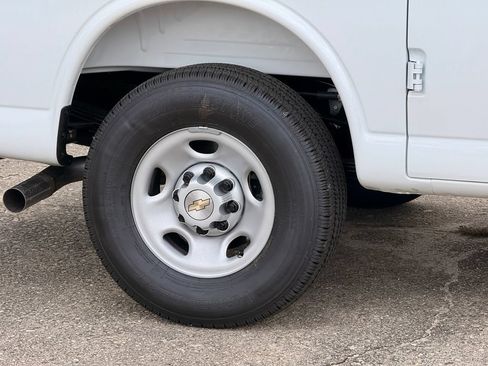 New 2026 Chevrolet Express 2500 w/ Driver Convenience Package RWD image 10
