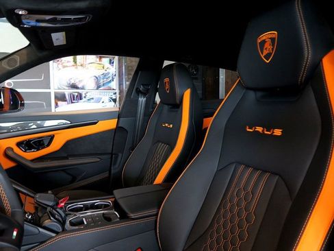 Used 2024 Lamborghini Urus S AWD/4WD image 15