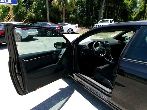 Used 2011 Volkswagen GTI 2-Door FWD image 15
