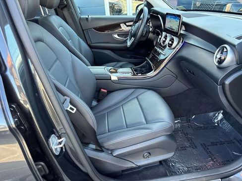 Used 2021 Mercedes-Benz GLC 300 4MATIC image 16