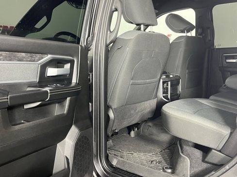 Used 2023 RAM 2500 Big Horn w/ Night Edition image 25