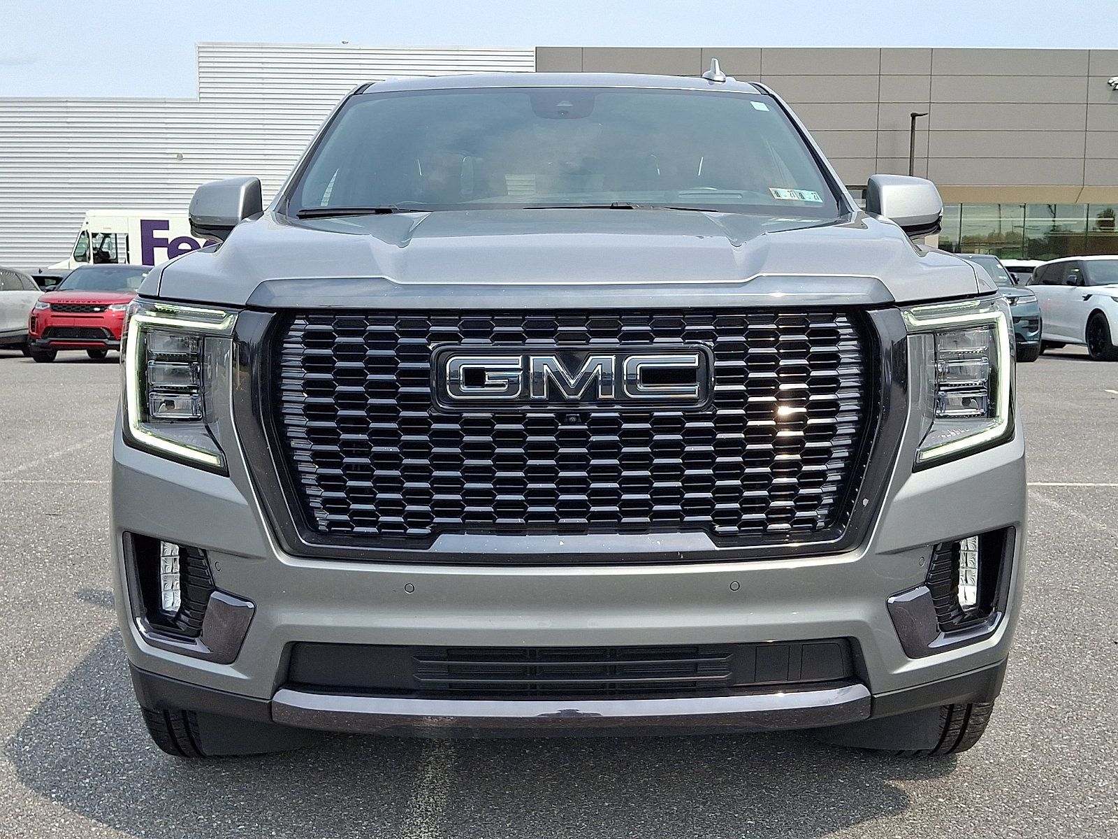Used 2023 GMC Yukon Denali Ultimate AWD/4WD image 7