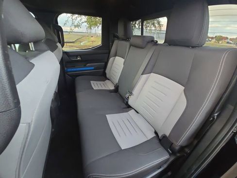 Certified 2025 Toyota Tacoma TRD Off-Road image 13