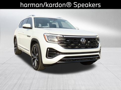 Certified 2024 Volkswagen Atlas SEL Premium R-Line image 5