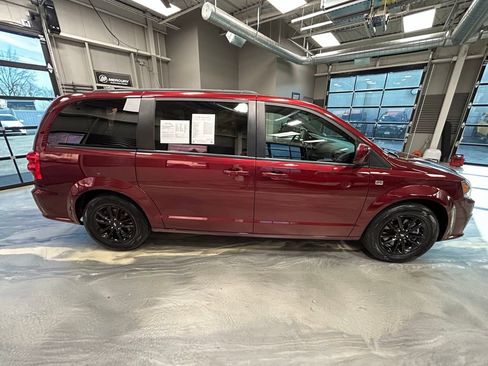 Used 2019 Dodge Grand Caravan SXT image 27